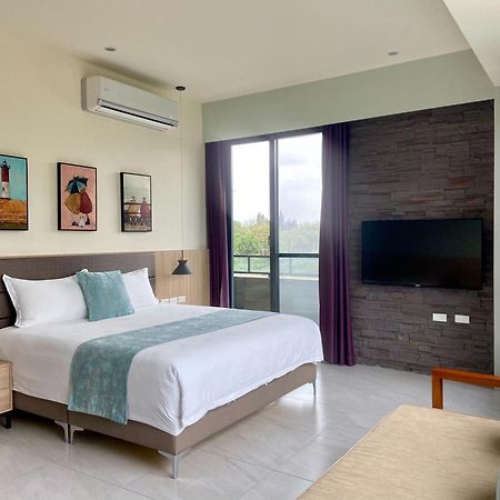 Follow The Cloud B&B Jialin Bilik gambar