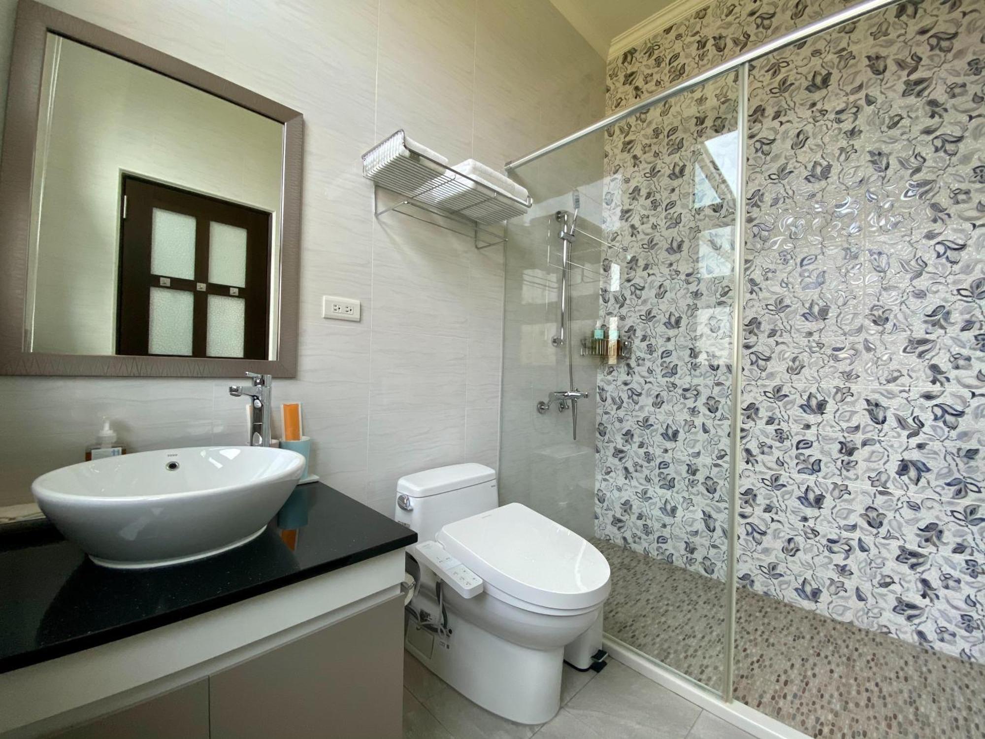 Follow The Cloud B&B Jialin Bilik gambar