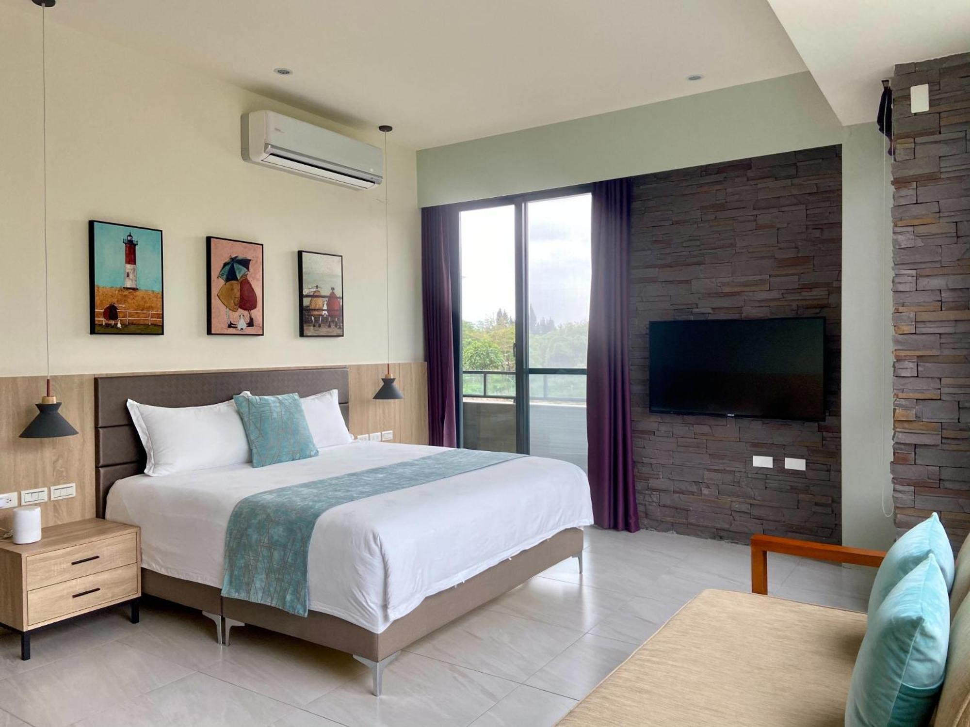 Follow The Cloud B&B Jialin Bilik gambar