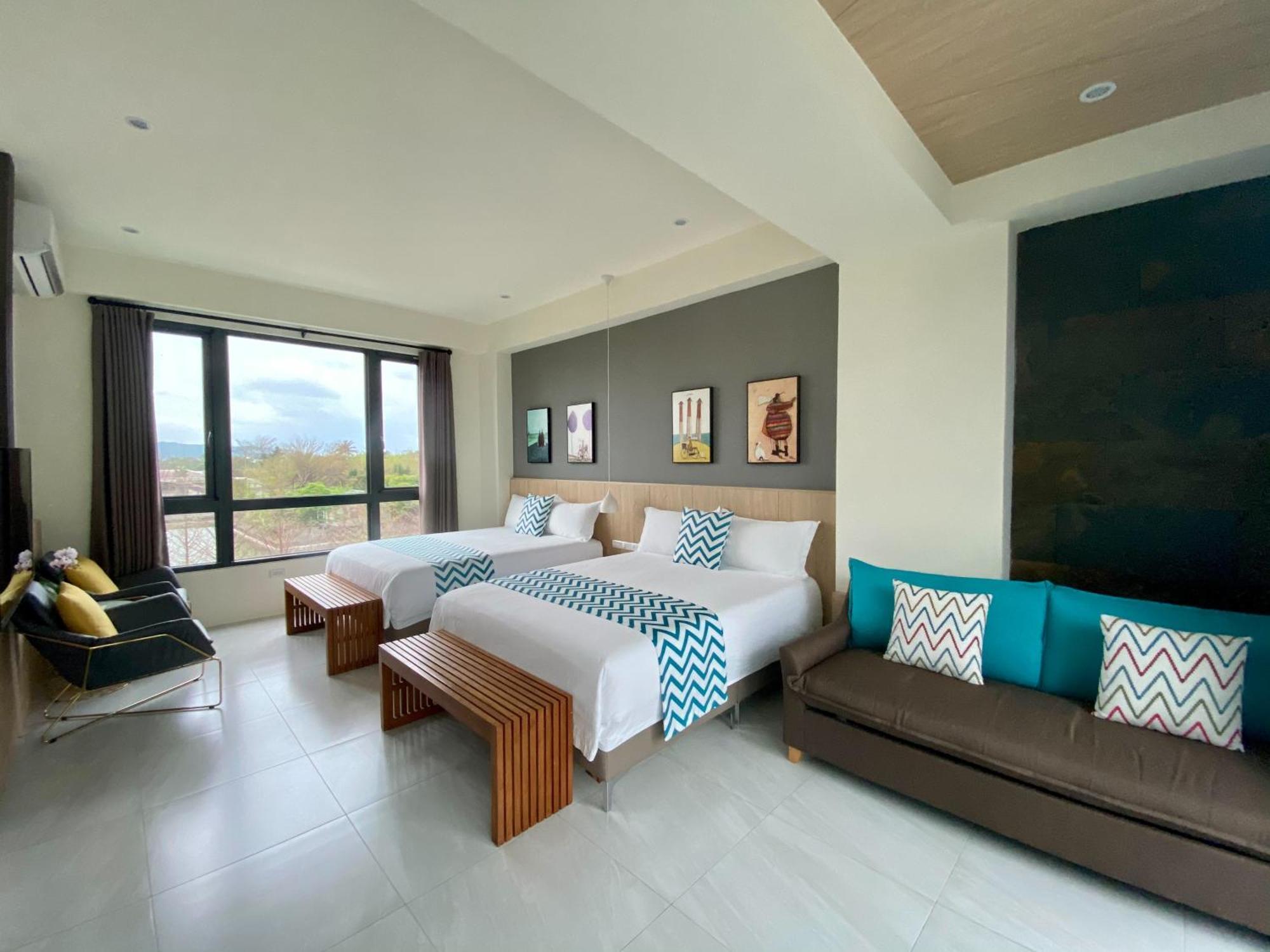 Follow The Cloud B&B Jialin Bilik gambar